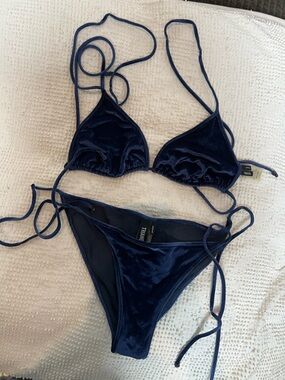 triangl swimwear Navy Velvet Triangle Bikini Top